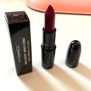 MAC Cosmetics - Rebel - Satin Lipstick
